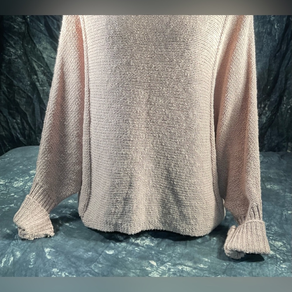 Shrinking Violet knitted top.